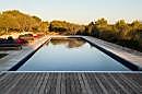 Piscina en entorno natural